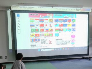 せいかつ科～世界の国旗を調べてみよう～